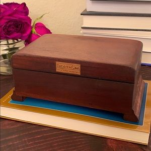ThorenSing Wooden Music box